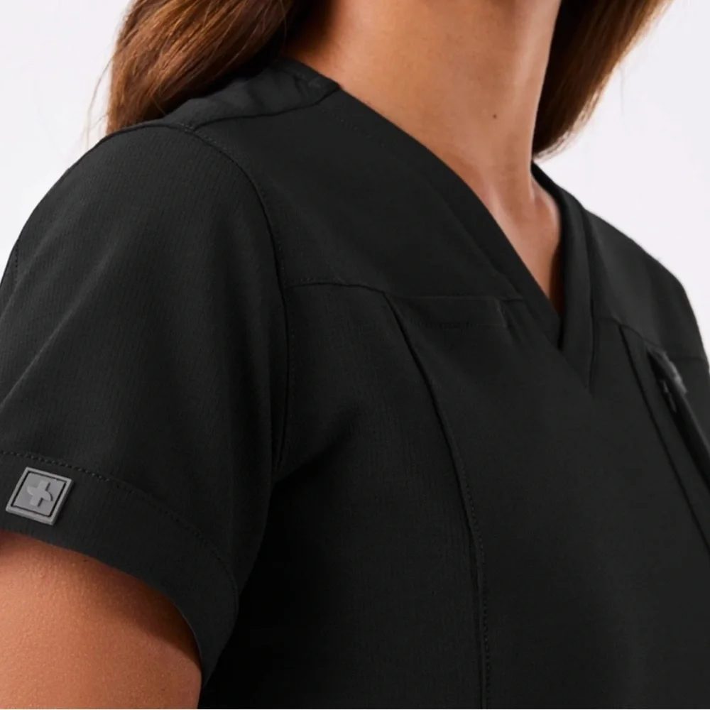 FIGS Indestructible Slim V Neck Scrub‎ Top Sz M 5 Pockets Nurse